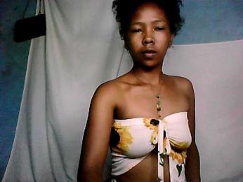 Sandii webcam model stream image