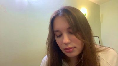 MadelinePinley webcam model stream image