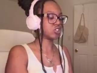 itstaylorofficial webcam model stream image