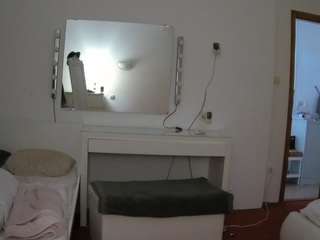 voyeurcam-julmodels-living-6 webcam model stream image