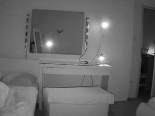 voyeurcam-julmodels-living-6 webcam model stream image