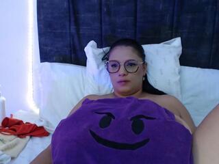Nicol Love webcam model stream image