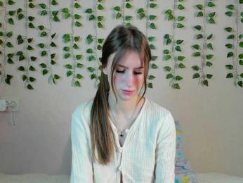 EllieRough webcam model stream image