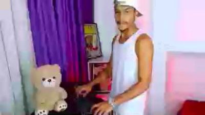 angel_foxc_ webcam model stream image