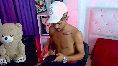 angel_foxc_ webcam model stream image