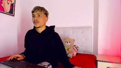 angel_foxc_ webcam model stream image
