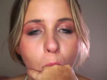 ceceliapidcock webcam chaturbate model stream image