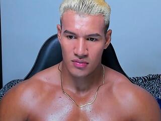 Cris Cruz webcam flirt4free model stream image