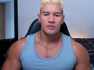 Cris Cruz webcam flirt4free model stream image