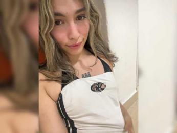 KittySweet webcam model stream image