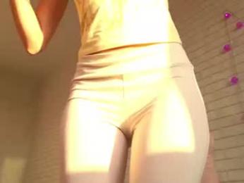 strawberryglow webcam model stream image