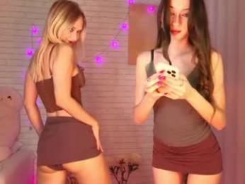 strawberryglow webcam model stream image
