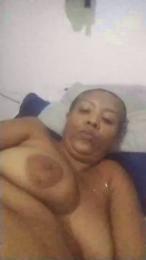 Sureyalove webcam model stream image