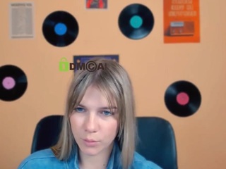 kristy-moon webcam model stream image