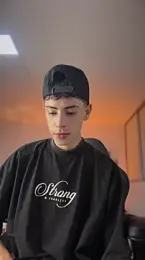 Sebastian_Reed webcam stripchat model stream image