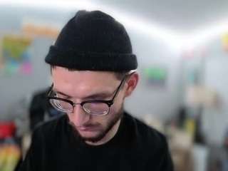 youngkubenski215 webcam model stream image