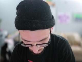 youngkubenski215 webcam model stream image