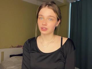 Brittany Stumpf webcam model stream image