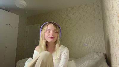CarlottaMilano webcam model stream image
