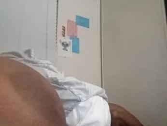 minniehunney webcam model stream image