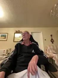 cutaboverest webcam model stream image