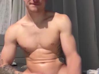 blue_eyed_beau webcam model stream image