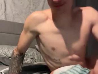 blue_eyed_beau webcam model stream image