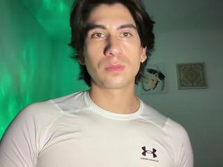 Travis Thunder webcam model stream image
