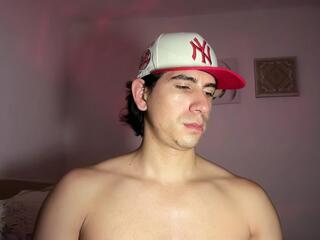Travis Thunder webcam model stream image