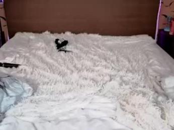 wowhrnycouple webcam chaturbate model stream image