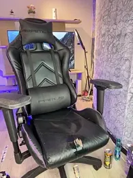 saracaball_ webcam model stream image