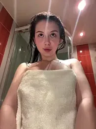 EvaHearts webcam model stream image