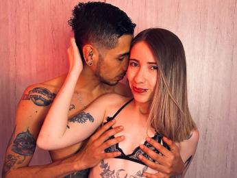 NadiaAndDimitri webcam model stream image