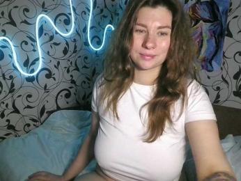 YourEmilie webcam model stream image