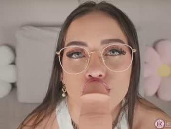 daphne_cooper1 webcam model stream image