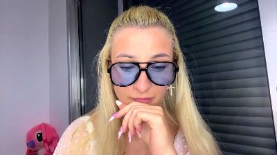WeiBottenfield webcam model stream image
