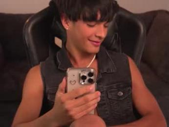 noahh_th03 webcam model stream image