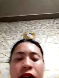 YourHotMenxie18 webcam model stream image