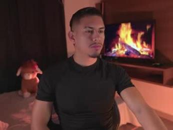 aaronfox_ webcam model stream image