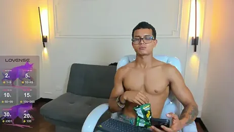 Paradise_boy_s webcam stripchat model stream image