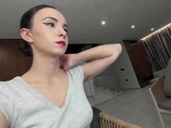 ehotlovea webcam chaturbate model stream image