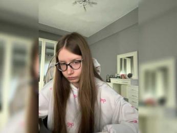 Luxxu webcam model stream image