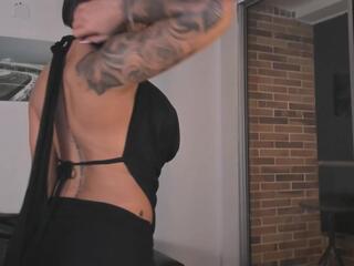 Susan Kiut webcam model stream image