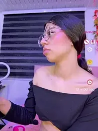 devaraquelle webcam stripchat model stream image