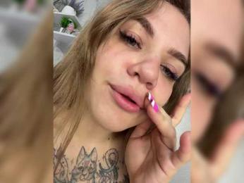 -Tiki-Riki- webcam model stream image