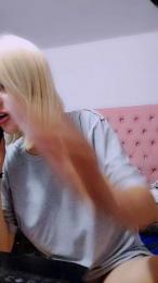Youlittlestar28 webcam model stream image