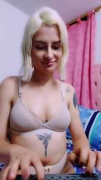 Youlittlestar28 webcam model stream image