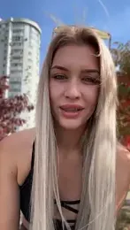 KikiWatson webcam model stream image
