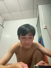 Shin210 webcam model stream image
