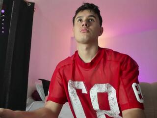 Louis Sae webcam model stream image